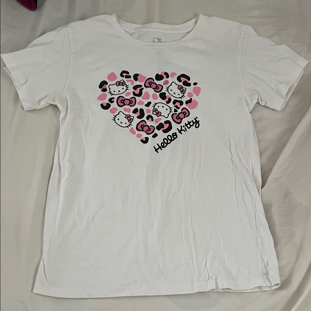 Hello Kitty White Tee with Pink Heart Design